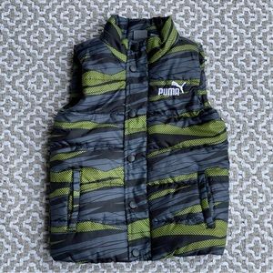 PUMA KID’S PUFFER VEST CAMO SIZE SMALL 6 BLACK GRAY YELLOW WINTER EUC
